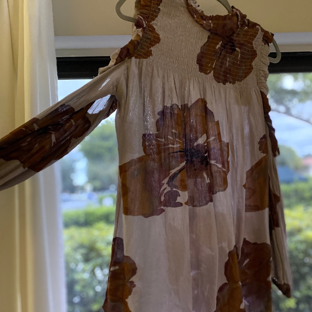 Cold shoulder floral shirt